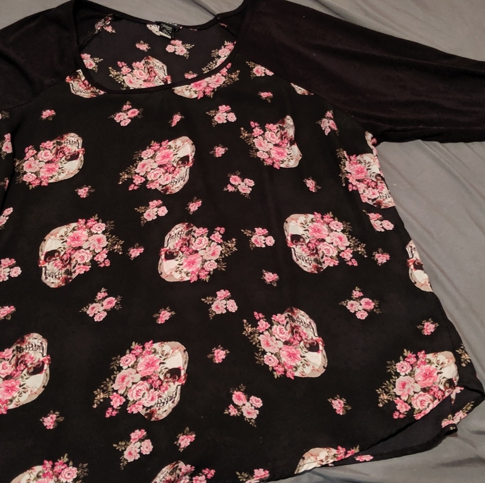 Floral Raglan Top from Torrid size 3
